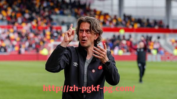 pg电子在线官网-英超球员约会嫩模的花边新闻及影响分析